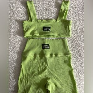 Daily Drills Vibrant Green Ribbed Ensemble